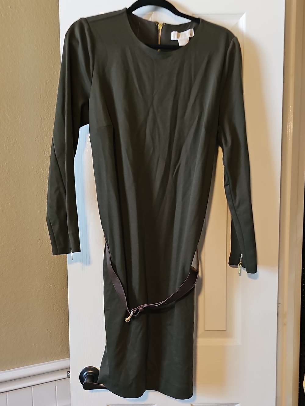 Michael Kors Gorgeous Long Sleeve Olive Green Gold Zippers Sheath Dress w/Belt